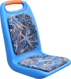 L'autobus moderne de voyageur pose performance écologique d'excellente plasticité la haute